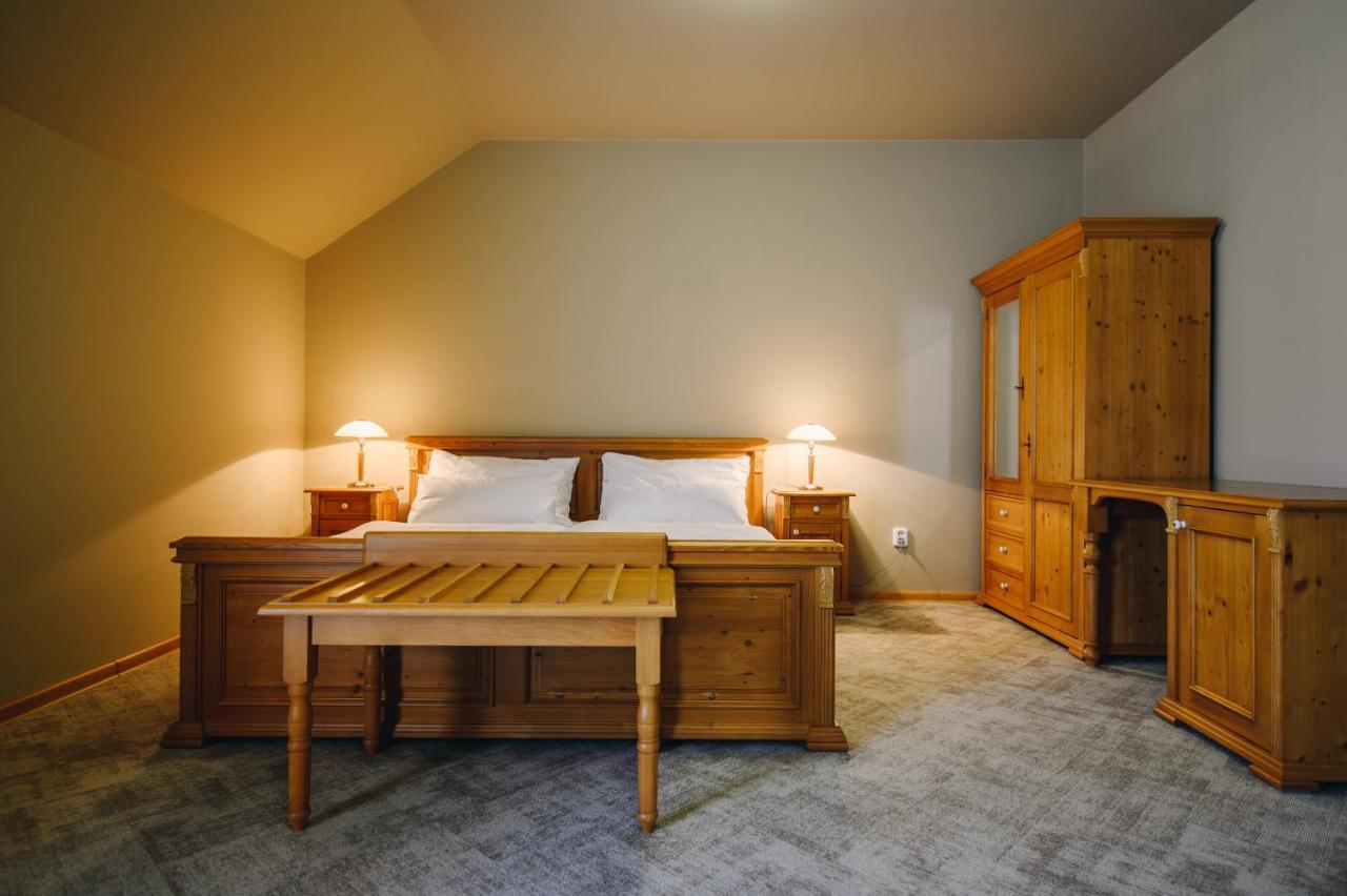 Kounicky Dvur Hotel Dolni Kounice Bagian luar foto