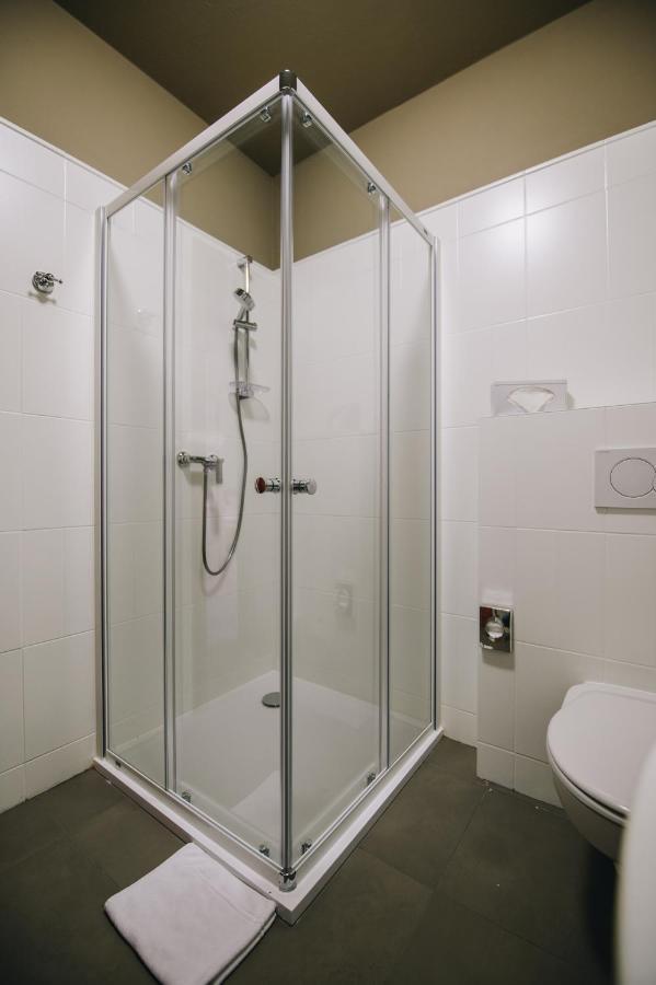 Kounicky Dvur Hotel Dolni Kounice Bagian luar foto